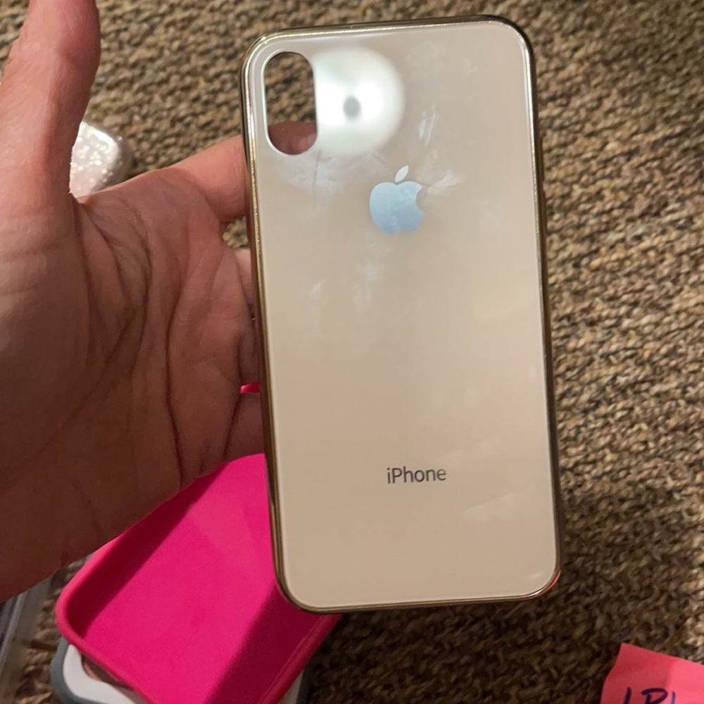 iPhone cases - Picture 8 of 10
